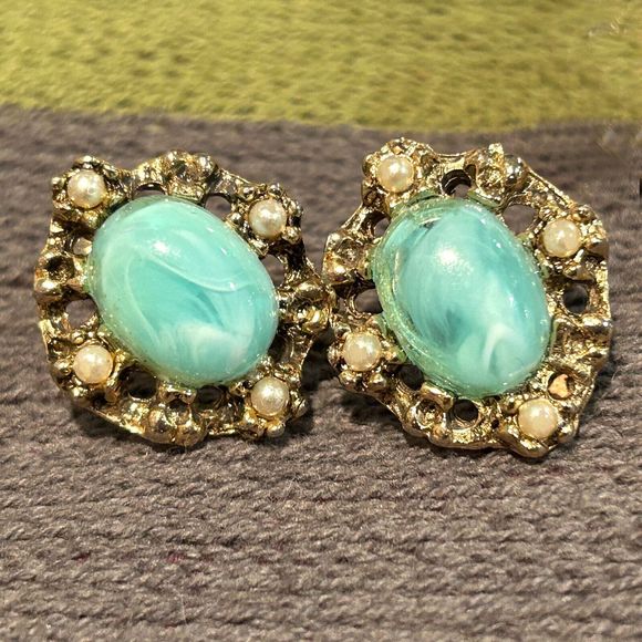 Vintage Cabochon Screw Back Earrings Blue-Green Harlequin Glass/Peach Rhinestone - Picture 3 of 6